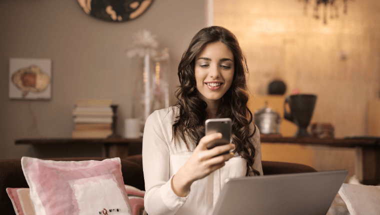 phone_women