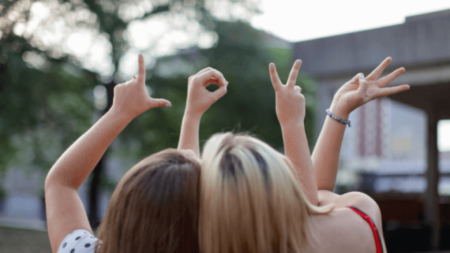 実話 初恋は同性の女性 付き合うまでのリアルストーリーを語る ビアンズミー